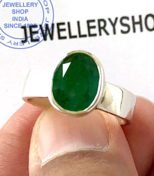 Jewellery Design Emerald Gemstone Ring in Silver