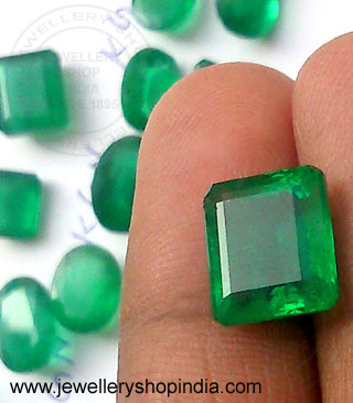 Natural Emerald Gemstone Dealer